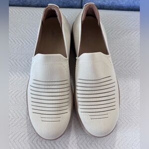 💚Alegría Tan and Cream Wedges